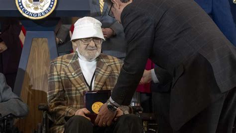 Wwii Ghost Army Members Given Congressional Gold Medal