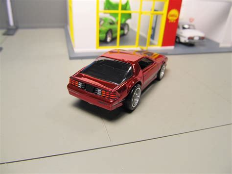 Hot Wheels RLC Camaro IROC Z