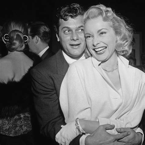 Jamie Lee Curtis remembers mom Janet Leigh 19 years after her death