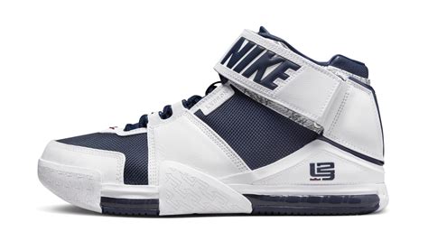 Nike LeBron 2 "USA" To Return Soon: Details