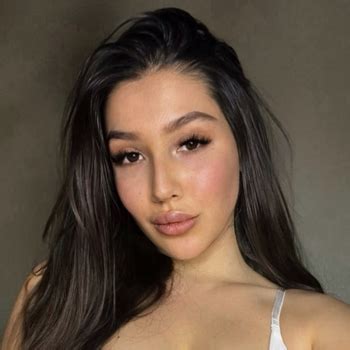 Lisa Belys Babe Page Watch This Adult Model On Freeones