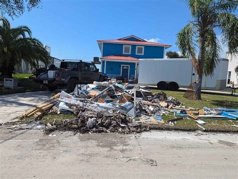 FEMA Inspecting Homes After Florida Hurricanes - Hernando Sun