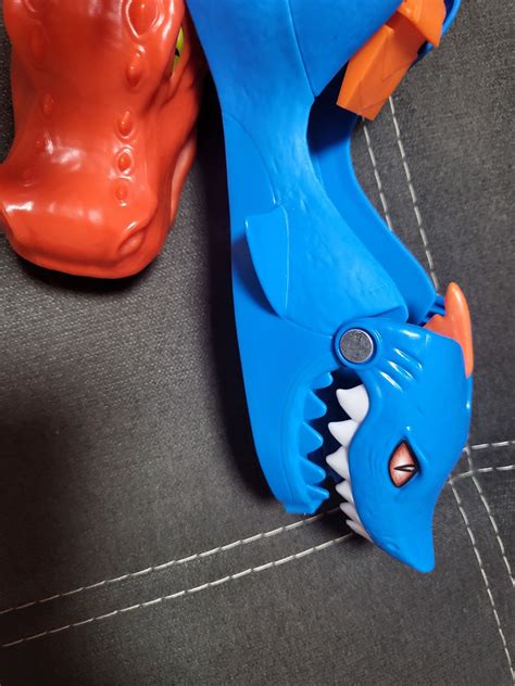 Set De Joaca Hot Wheels Pista Cu Creaturi Periculoase Romanesti Olx Ro