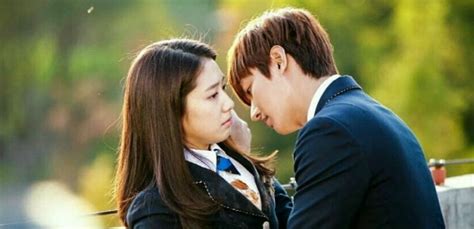 A Esta Fanáticas No Le Agradó Que Park Shin Hye Y Lee Min Ho Se Besaran En The Heirs