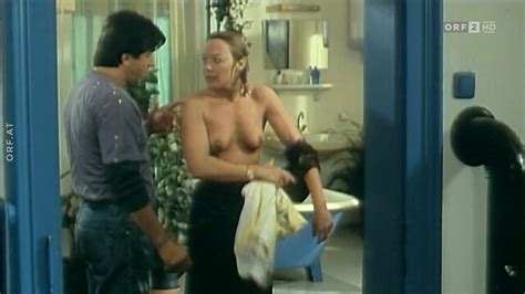 Nude Video Celebs Aviva Beresin Nude Ilona Und Kurti 1991