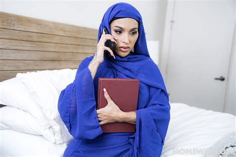 The Official Egypt And Vivianne DeSilva Hijab Milfs Have Pussy Shattering Affair Momswap