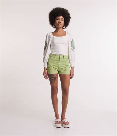 Short Hot Pants Cintura Alta Em Sarja Barra Dobrada Verde
