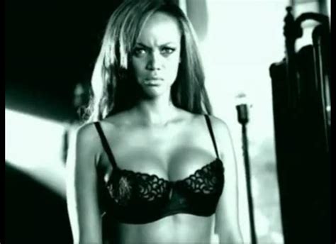 Tyra Banks Victoria S Secret Commercial 2003 000055 Porn Pic