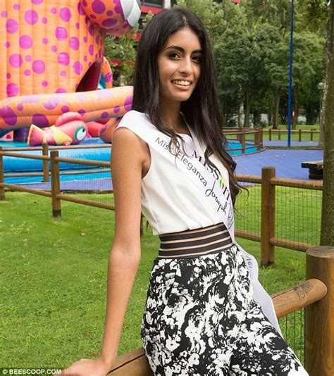 Ng I M U H I Gi O B Ch Tr Ch V D M M C Bikini I Thi Hoa H U