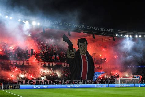 Los Ultras Del Psg Atacan El Hotel De Concentraci N Del Bar A Con