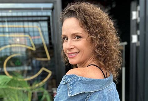 Wskoczy A W Bikini Cztery Ci E I Taka Figura