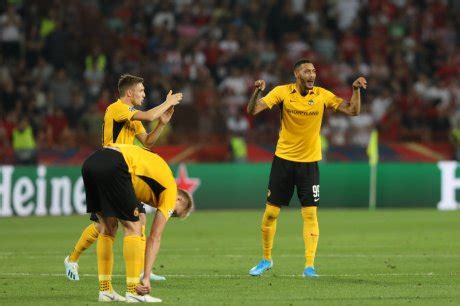 Ta Od Sporta Nude Televizije Borbe Za Ligu Ampiona Kre E Evropsko Prvenstvo Za Odbojka Ice