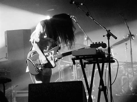 Амадео Пейс Blonde Redhead Мы стараемся оставить слушателю больше личного пространства