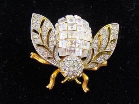 Vintage Swarovski Elements Crystal Rhinestone Bumble Honey Bee Bug Pin