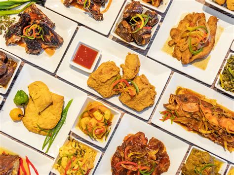 Ocho Rios Jerk Spot - Red Pea Soup (pig head)