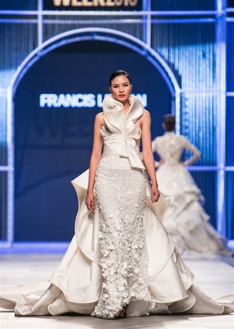 Hot Girl H Lade T I Xu T S N Catwalk Ho Ng Th Y L M Vedette Trong M Di N Th C A Vietnam