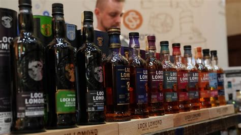 FOTO: Milovníci whisky mají dostaveníčko v Praze - Novinky