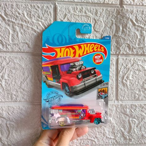 Hot Wheels Road Bandit Taxi Red Jeepney Hobbies Toys Toys Games On Carousell