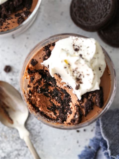 Easy Chocolate Oreo Parfaits Completely Delicious