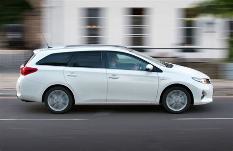 Used Toyota Auris Touring Sports 2013 2019 Review Parkers