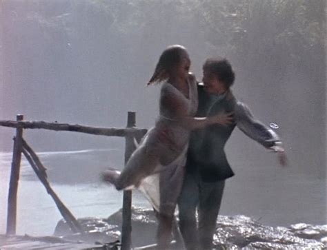 Naked Véronique Jannot in Paul et Virginie