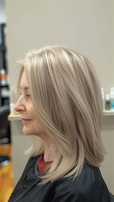 Best Blonde Hair Ideas For Older Women Find Your Perfect Blonde Lookosm