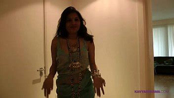 Kavya Sharma XXX Video porno con tentadora masturbación XVIDEOS