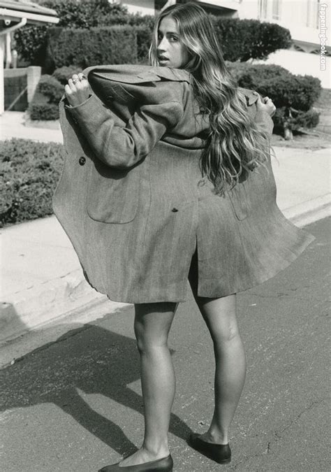 Tate McRae Cakebattercatter Nude OnlyFans Leaks The Fappening Photo 7619145 FappeningBook