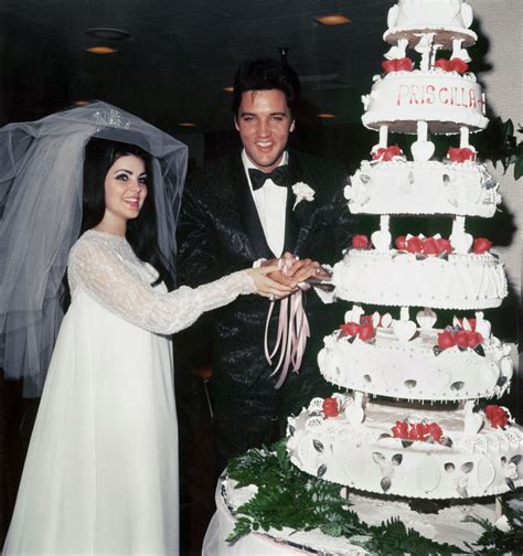 Costumes D'elvis Et De Priscilla Elvis Presley Priscilla Presley