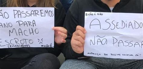 Alunos Protestam Contra Ass Dio Em Escola Tradicional Estudante Expulso Uol