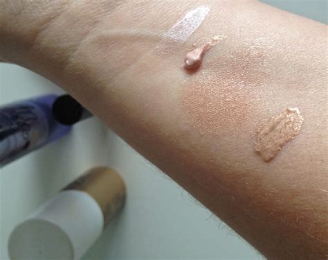 BeautySwot: Which Benefit Highlighter Is For You?