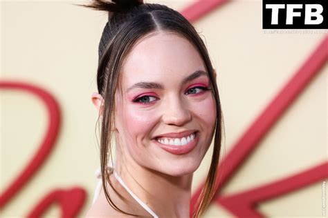 Claudia Sulewski Claudiasulewski Nude OnlyFans Leaks Fappening FappeningBook