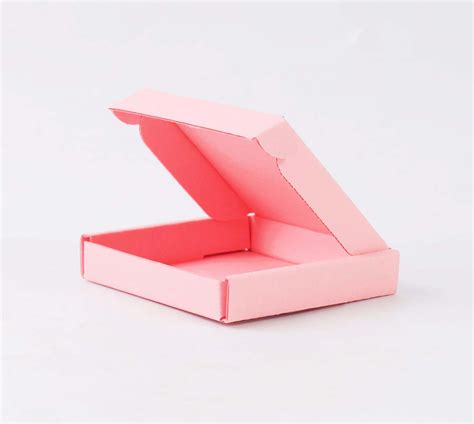 Why small businesses are investing in custom mailer boxes now 30