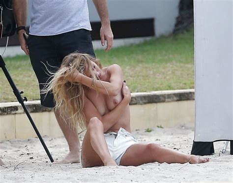 Celebrities Nude Slip Porn Pictures XXX Photos Sex Images PICTOA