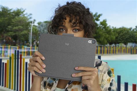 Logitech presenta i suoi accessori per il nuovo iPad 10...