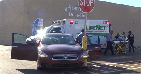 Car Hits Pole In Walmart Parking Lot Texarkana Today