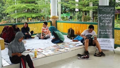 Komunitas Lapak Buku Kita Tumbuhkan Budaya Membaca Anak Medan