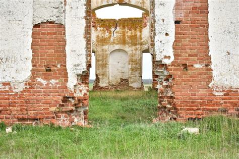 Premium Photo | The interior of abandoned temple, abandoned church inside