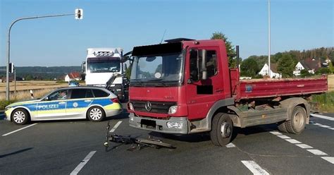 Radfahrer Von Lkw Erfasst J Hriger Schwer Verletzt Porta