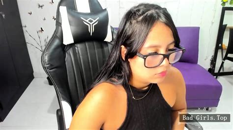 Petite Teen Asian Curvy Babe Solo Tease On Web