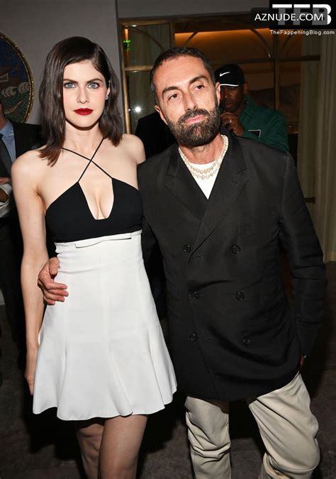 Alexandra Daddario Sexy Seen Showing Off Her Hot Tits And Legs At A Dinner Party In Los Angeles
