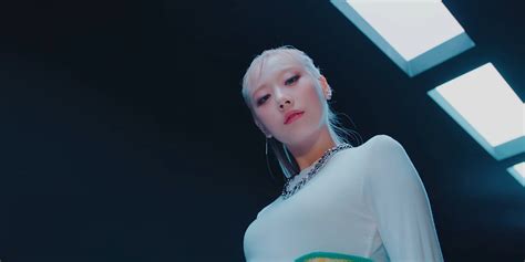 HOT ISSUE GRATATA Who S Who K Pop Database Dbkpop