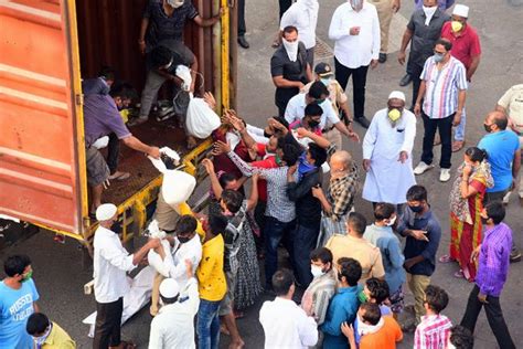 Migrant Labourers Gather At Bandra Station Demanding To Go Home