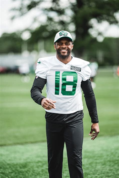 Weird seeing Cobb with a Jets logo 👀 : r/nyjets