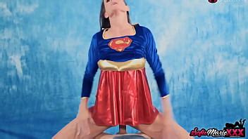 MILF Supergirl Sofie Marie Chupa Y Monta Una Enorme Polla Dura XVIDEOS