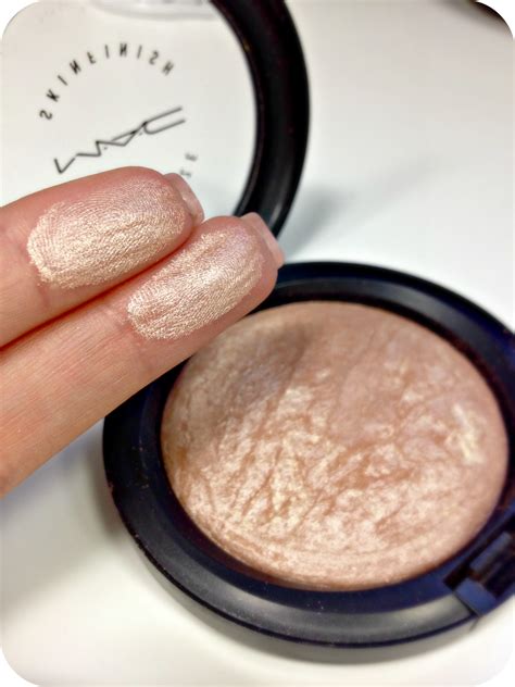 Mac Mineralize Skin finish - Soft And Gentle | Highlighter makeup, Best ...