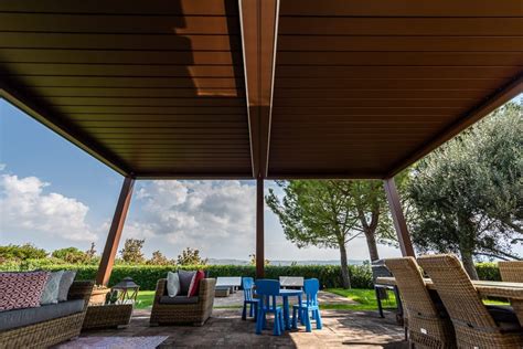 Pergola In Alluminio A Lamelle Orientabili R Pergoklima Bt Group