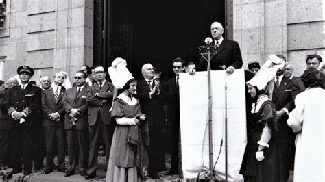 Visite du Général de Gaulle à Avranches 1960 YouTube