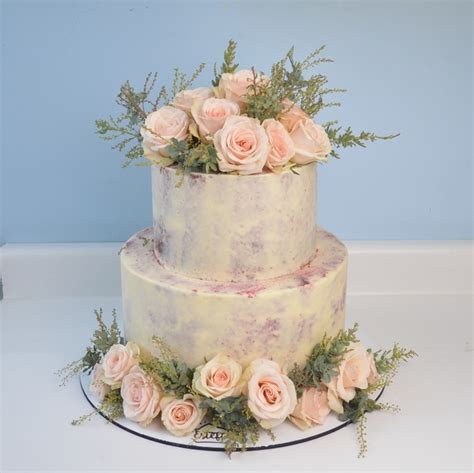 Haz Que Tu Evento Sea Inolvidable Con El Sofisticado Pastel Naked Con
