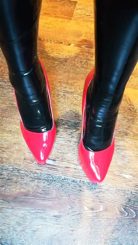 Alice Latexy Models In Stilettos And Black And Red Latex Aka Latexdesires Shemale Porn XHamster